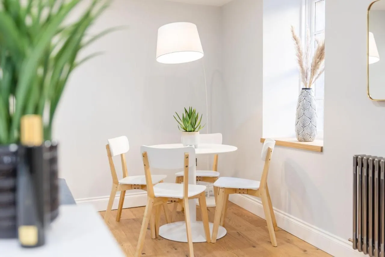 Dragon Suites - Yukina Suite - 2 Bed City Centre House With Garden Edinburg 0*,