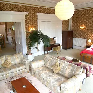 Apartment Regent Terrace, And Charming, Quiet, Edinburgh